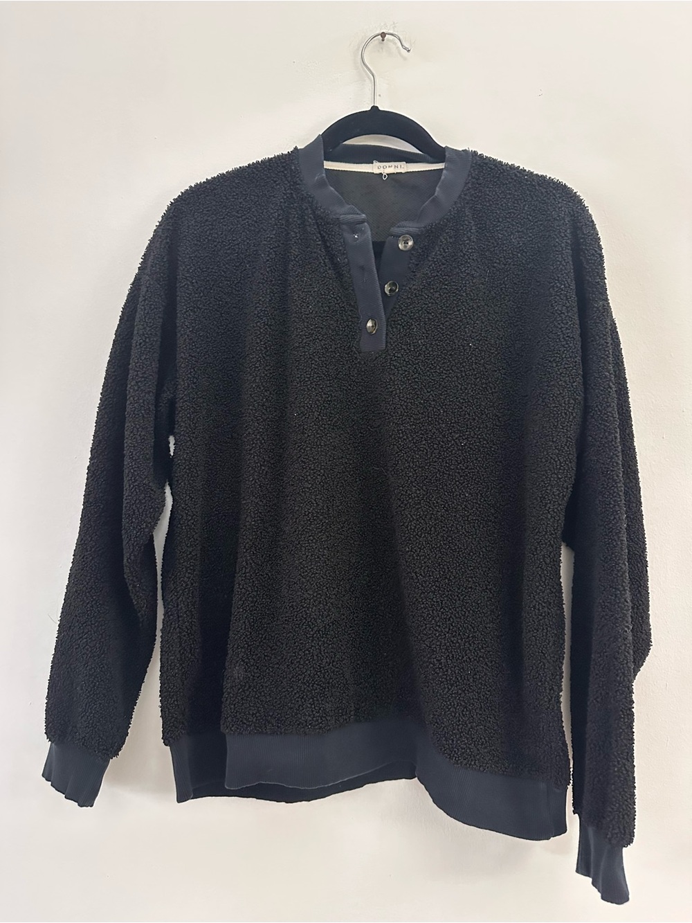 Donni. Reverse Fleece sweatshirt with buttons black medium